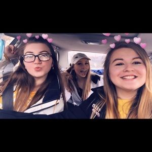 Meet your Posher, Ashleigh